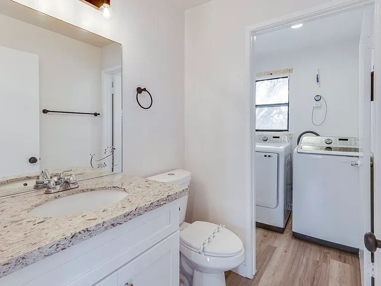 582 Arizona St — Photo 39