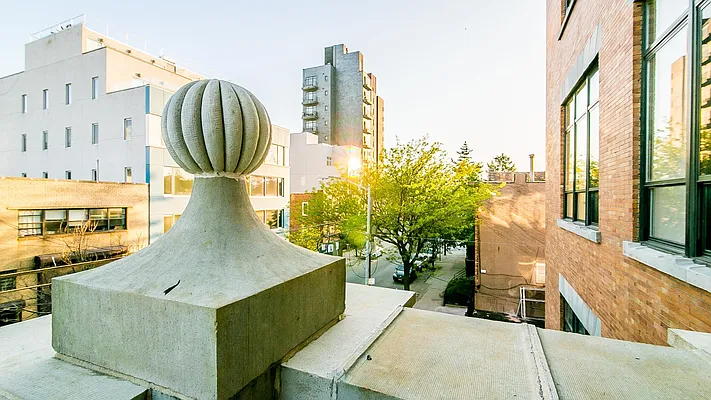 Rented by Nooklyn NYC LLC | media 25