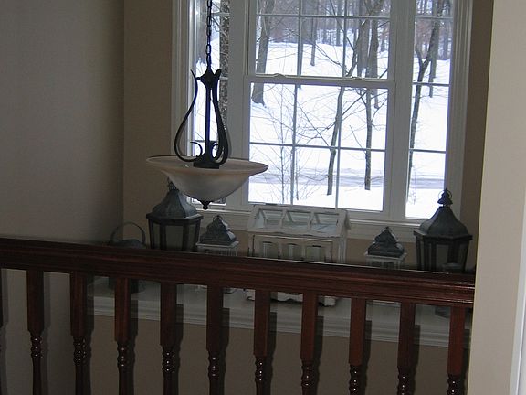 5th image of 113 Boulder Ct