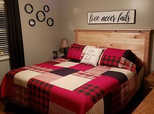 124 Holmes Dr, Crab Orchard, WV 25827