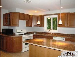 124 N Cooks Bridge Rd, Jackson, NJ 08527