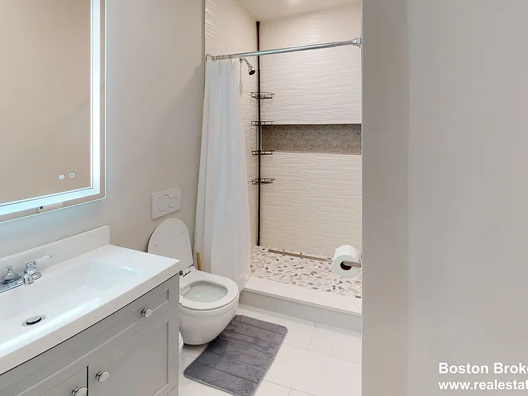 23 Newport St #2 — Photo 10