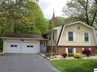 975 Greenbrier Rd, Upper Sandusky, OH 43351