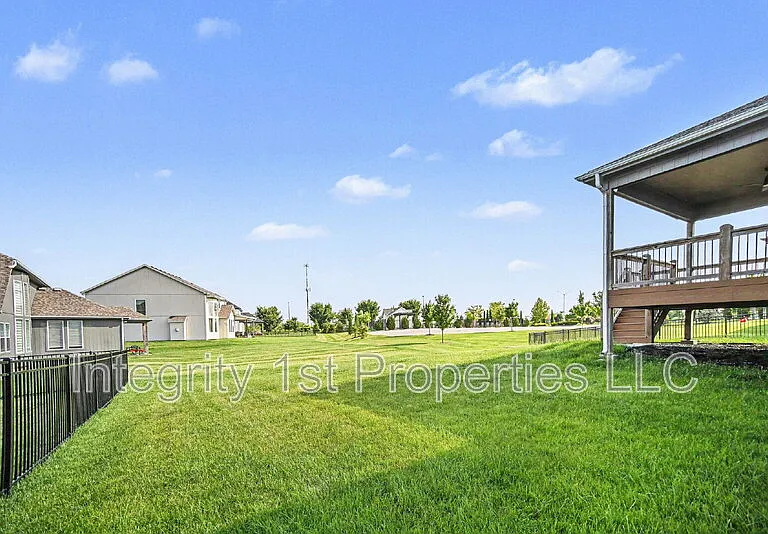 1304 NW 107th Ter — Photo 28