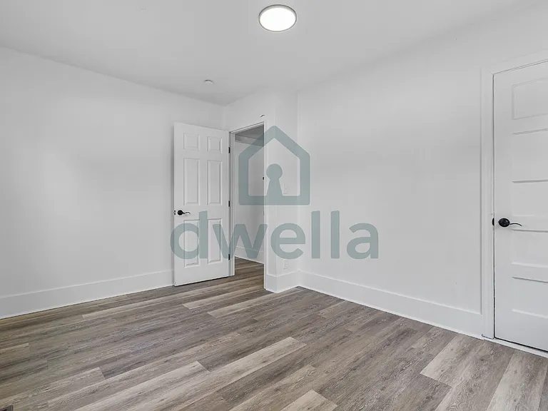 237 Woodlawn Ave — Photo 8
