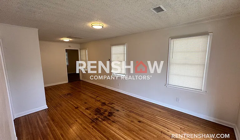 4550 Quince Rd — Photo 3