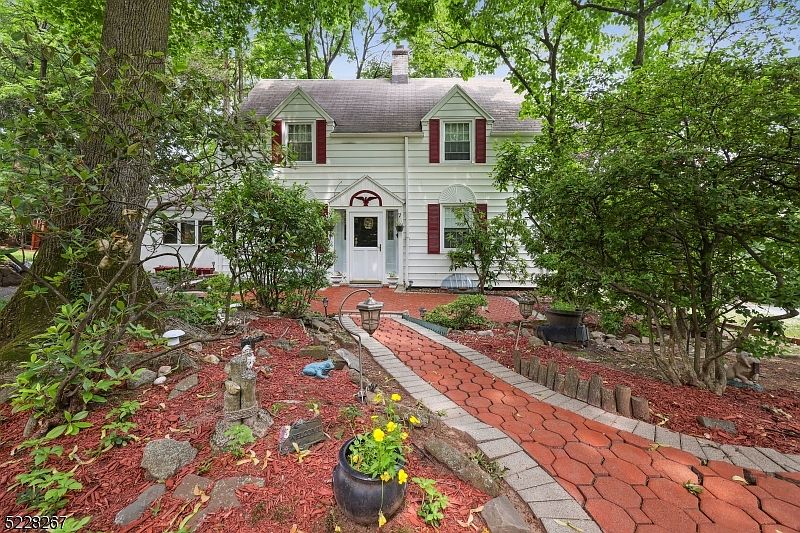 61 Winding Way, West Orange, NJ 07052 Zillow