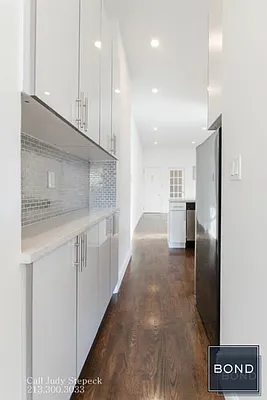 Rented by Bond New York | media 6