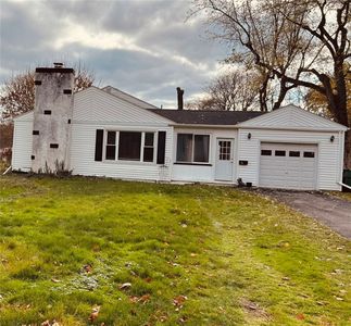 19 Hillcrest Dr, Penfield, NY, 14526