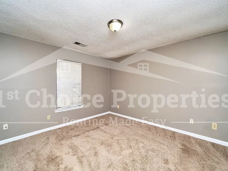 725 Carson Rd — Photo 7