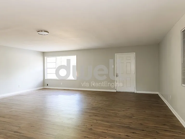778 Vincent Ave NE — Photo 3