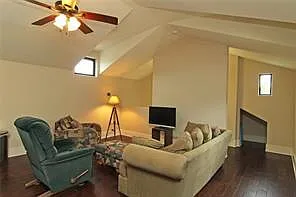 1 bed, 1.0 bath, 892 sqft, $1,600 — Photo 4