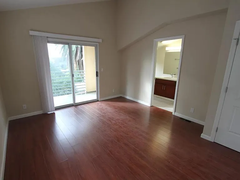 3990 Paul Ter — Photo 18