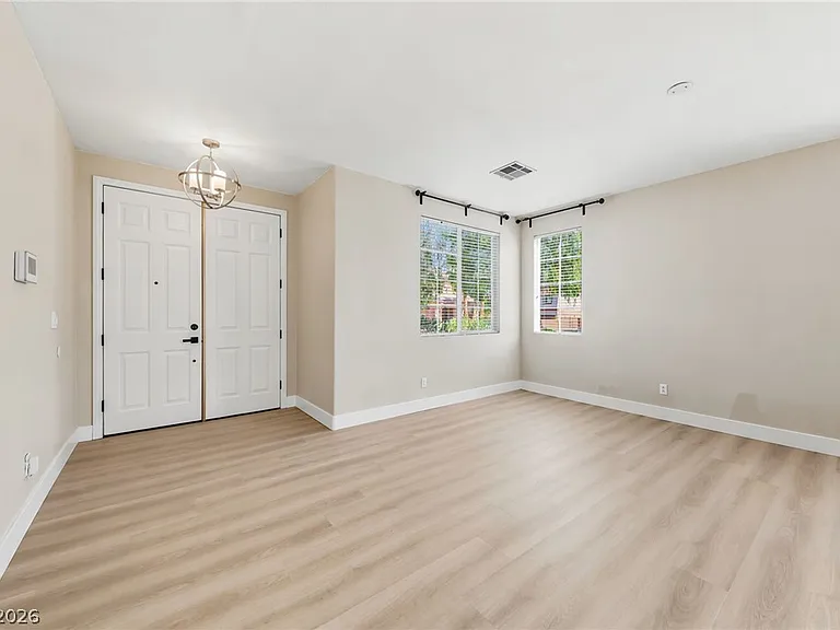 2551 Williamsburg St — Photo 5