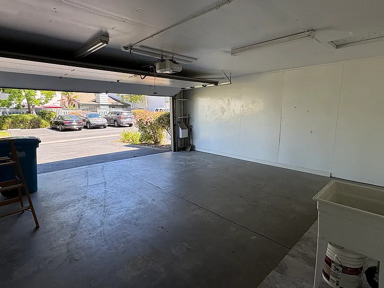 848 Erickson Ln — Photo 21