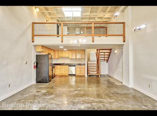 1000 43rd St, Oakland, CA 94608