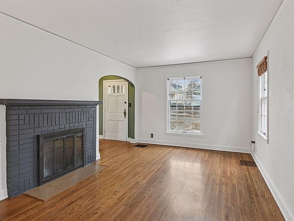5th image of 4108 10th Ave S