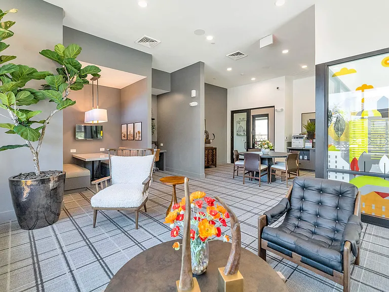 Weylyn Luxury Apartments — Photo 22