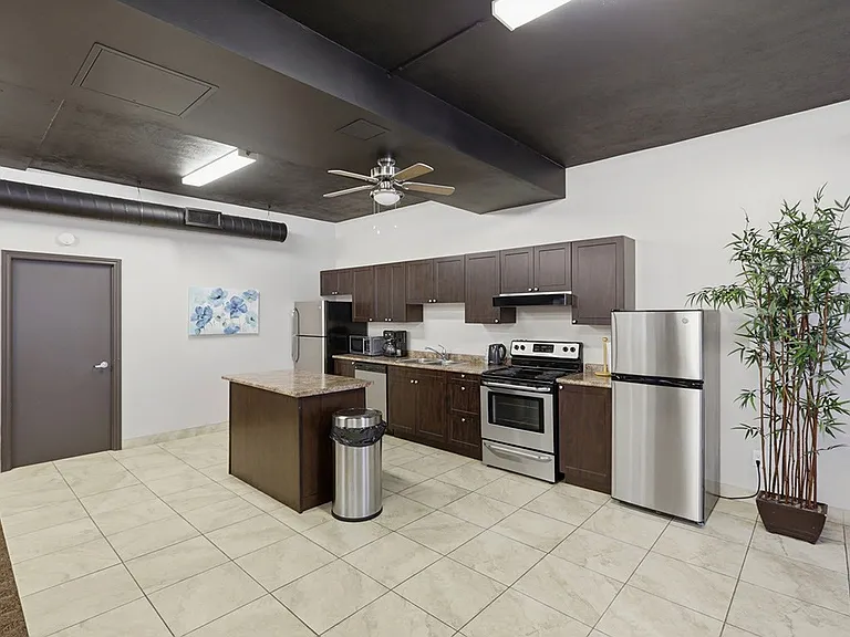8325 Riverside Dr E — Photo 23