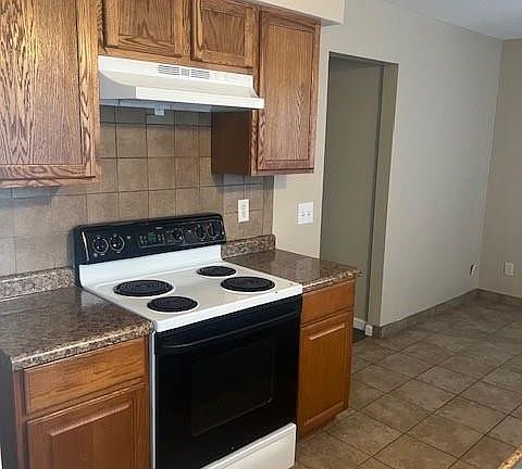 4th image of 4126 Thornton Ave