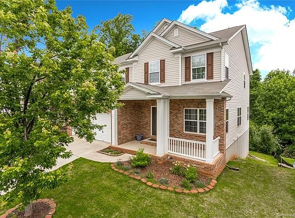 2nd image of 141 Silverspring Pl