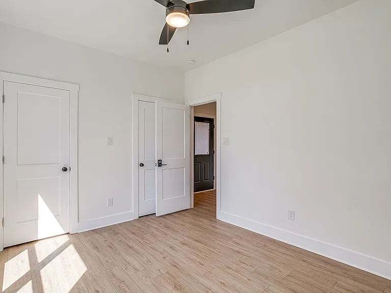 2320 Benbrook Blvd — Photo 11