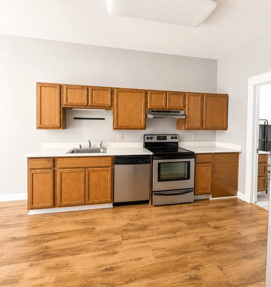2 bed, 714 sqft, $1,225 — Photo 3