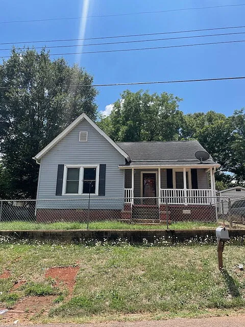 122 Bailey St