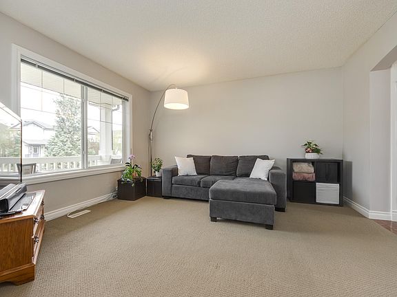 3rd image of 91 Summerfield Point E