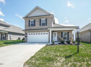 218 Sand Hills Dr, Maryville, TN 37801