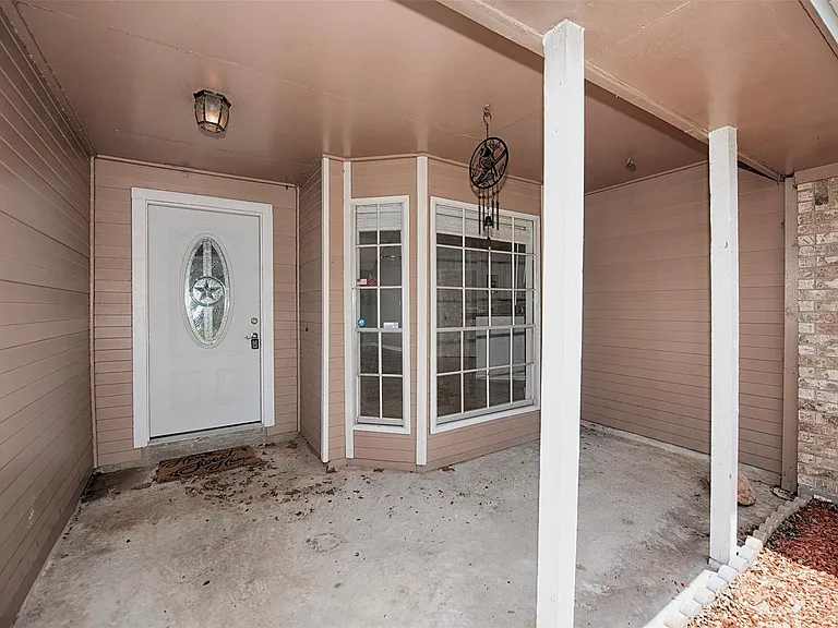 2914 Tarpon Dr — Photo 6