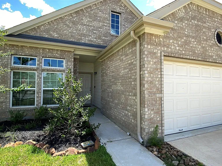 2803 August Mist Ln — Photo 3