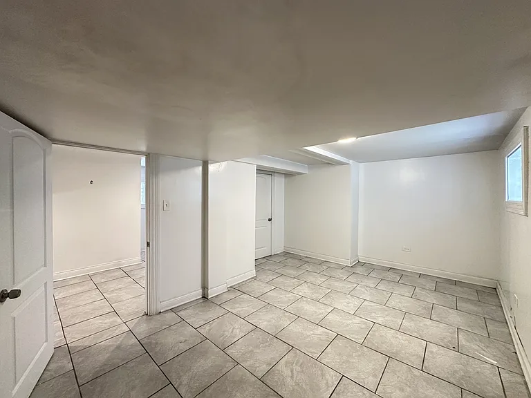 1621 N McVicker Ave #2 — Photo 17