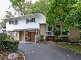 3902 White Cloud Dr, Skokie, IL 60076