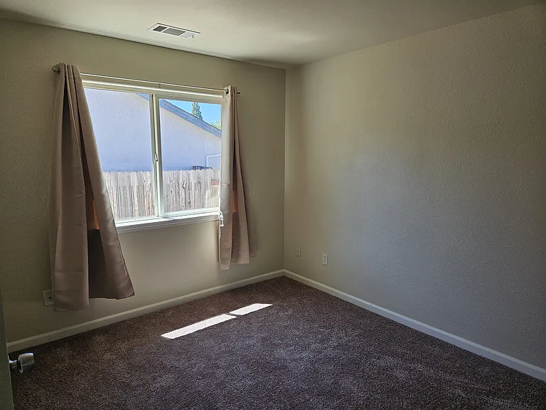 1033 Monterra Ln — Photo 8