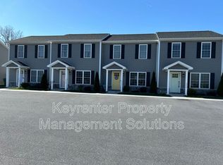 205 15th St #D, Grottoes, VA 24441