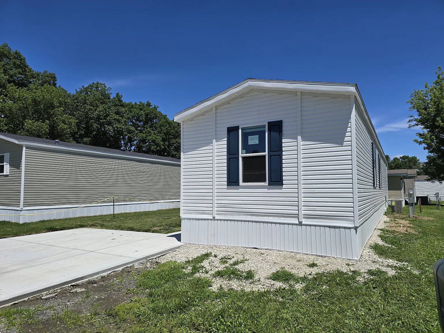 West Glen Village — Photo 2