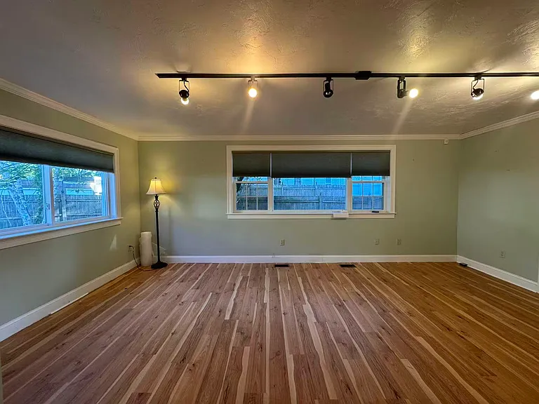 23 Gardner Ave #23 — Photo 1