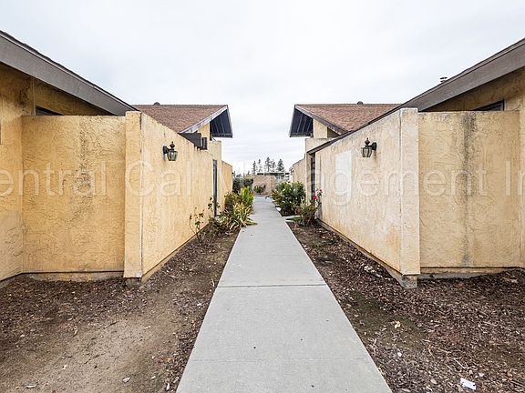 4th image of 4308 Parkwood Ct #2