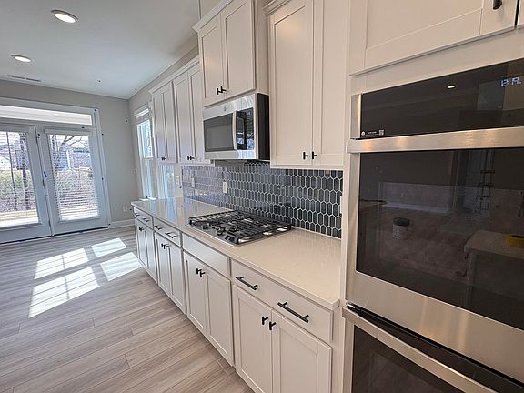 3rd image of 215 Sugar Pine Dr Lot 154