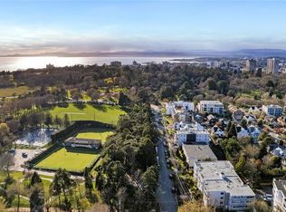 1050 Park Blvd #207, Victoria, BC V8V2T4