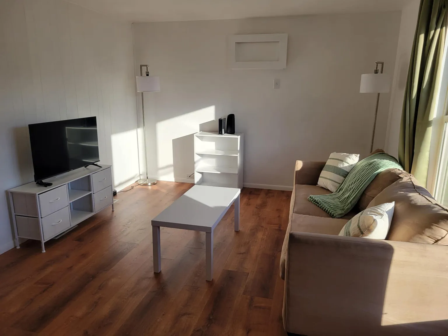 1 bed, 550 sqft, $2,300 — Photo 2