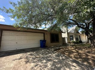11719 Spring Dale Dr, San Antonio, TX 78249