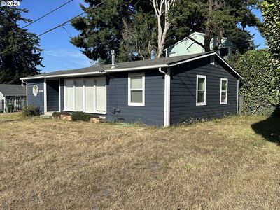 2430 N 16th St, Coos Bay, OR, 97420