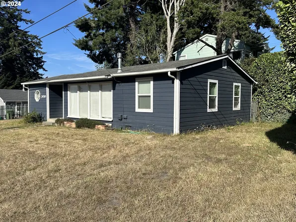 2430 N 16th St, Coos Bay, OR 97420