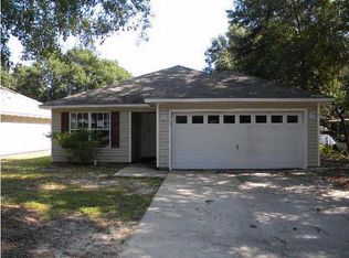 860 Walnut Ave, Crestview, FL 32539