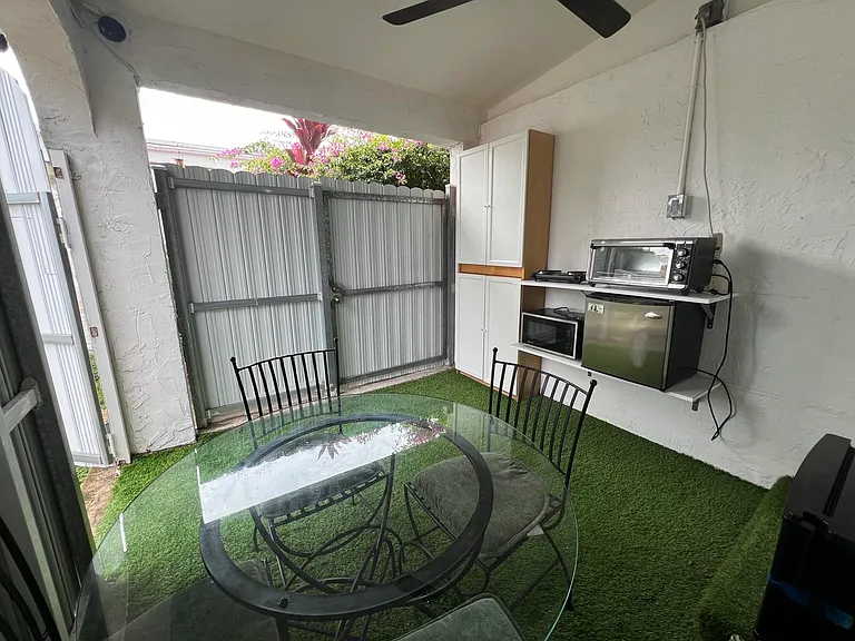 114 SW 57th Ct #B — Photo 18
