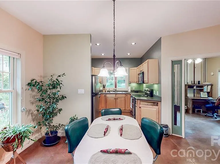 19 Sevan Ct — Photo 22