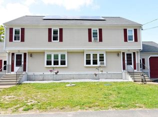 843 Plymouth St, Halifax, MA 02338