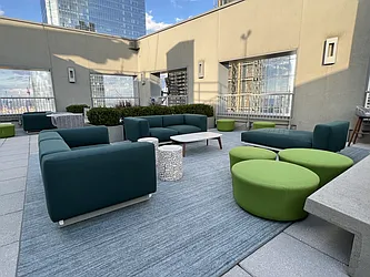 Rented by R New York